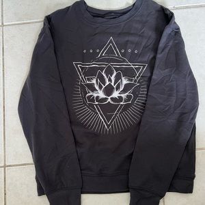 Miken flow womens soft and inspirational hippie crew neck in size medium!!!